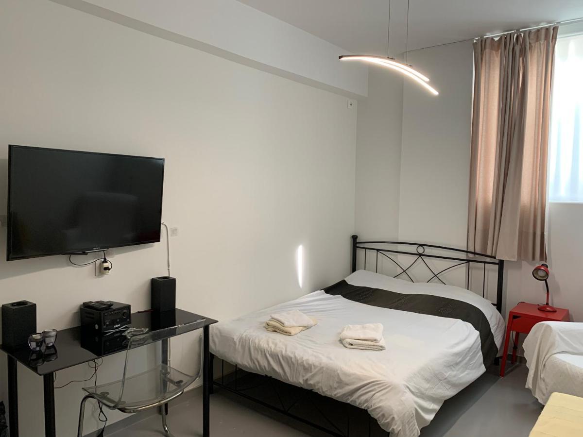 Holodek Apartments Ground & Semibasement Athen Exterior foto